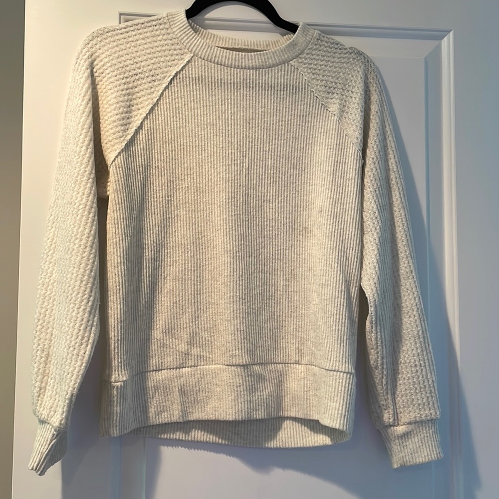 American Eagle Long Sleeve